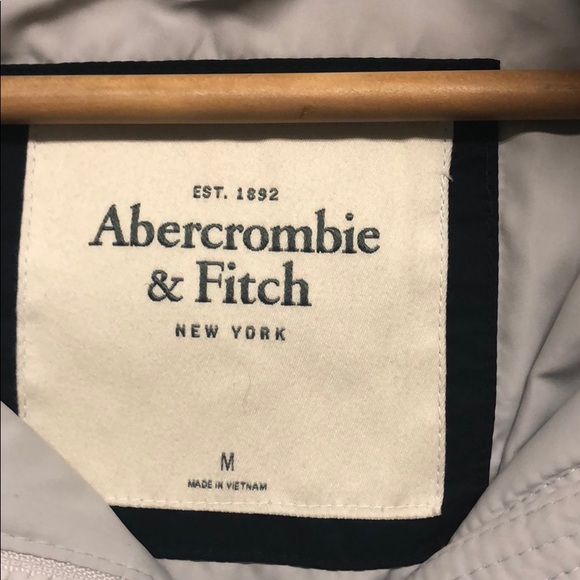 Jackets - Picture 3 of 4